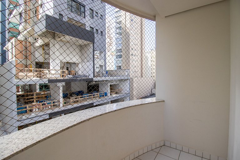 DCA51 - Pé na areia, Churrasqueira, 2 Garagens