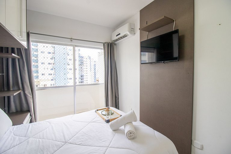 MTEY83 - 1 Dorm, Av. Brasil, Climatizado, Garagem