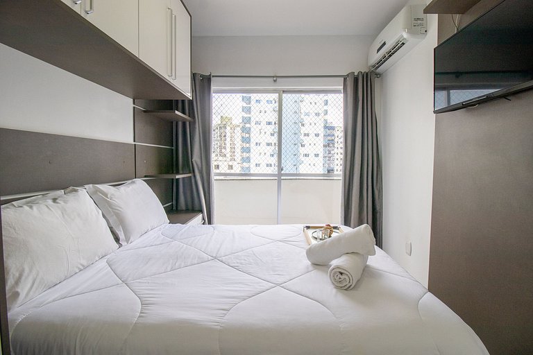 MTEY83 - 1 Dorm, Av. Brasil, Climatizado, Garagem