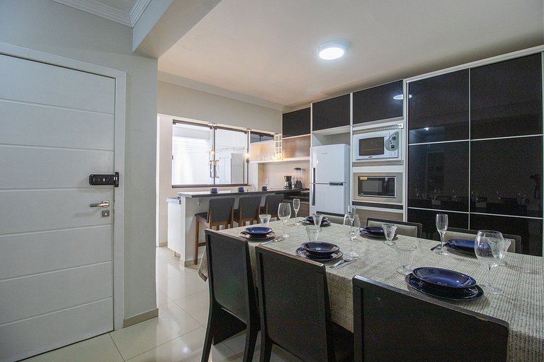 MAU21 - Av. Brasil. 3 Dorm, Climatizado, Churrasq