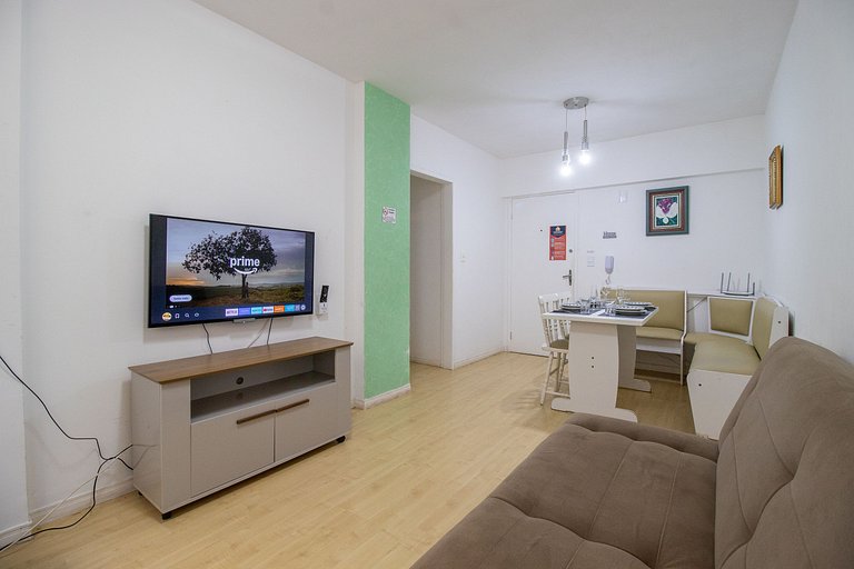 ACC43B - 1 Dorm Climatizado, Quadra Mar, Garagem