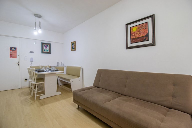 ACC43B - 1 Dorm Climatizado, Quadra Mar, Garagem