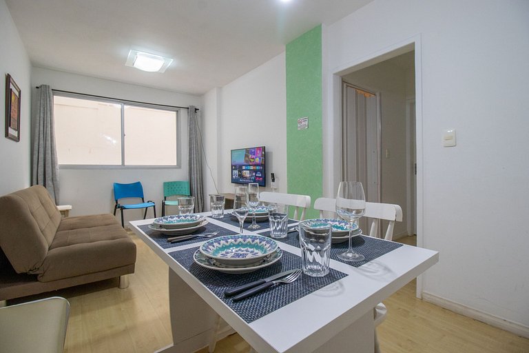 ACC43B - 1 Dorm Climatizado, Quadra Mar, Garagem