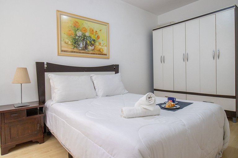 ACC43B - 1 Dorm Climatizado, Quadra Mar, Garagem