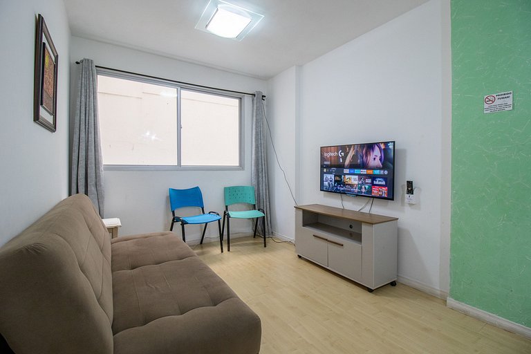 ACC43B - 1 Dorm Climatizado, Quadra Mar, Garagem