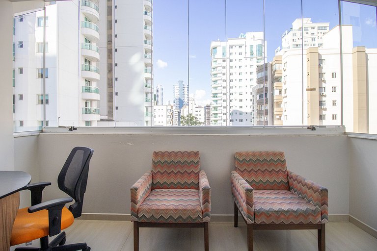 CDL52 - 2 Dorm, Climatizado, Esq. Av. Brasil