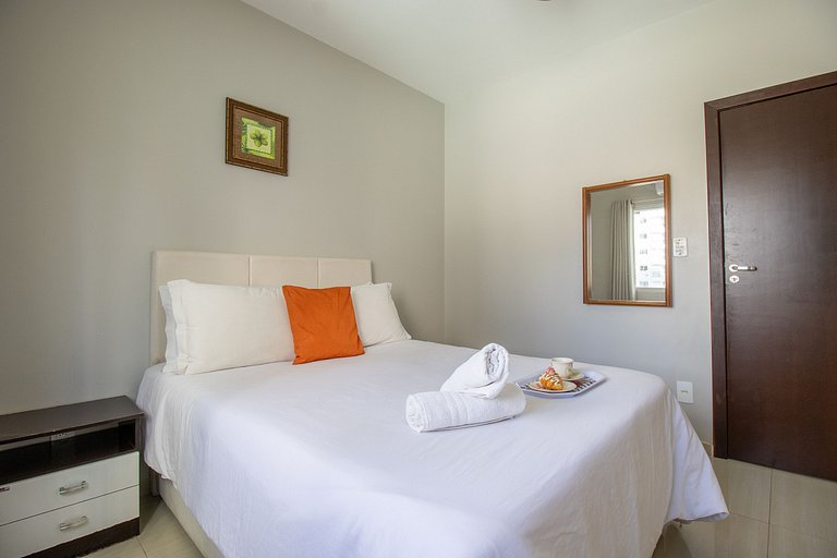 CDL52 - 2 Dorm, Climatizado, Esq. Av. Brasil