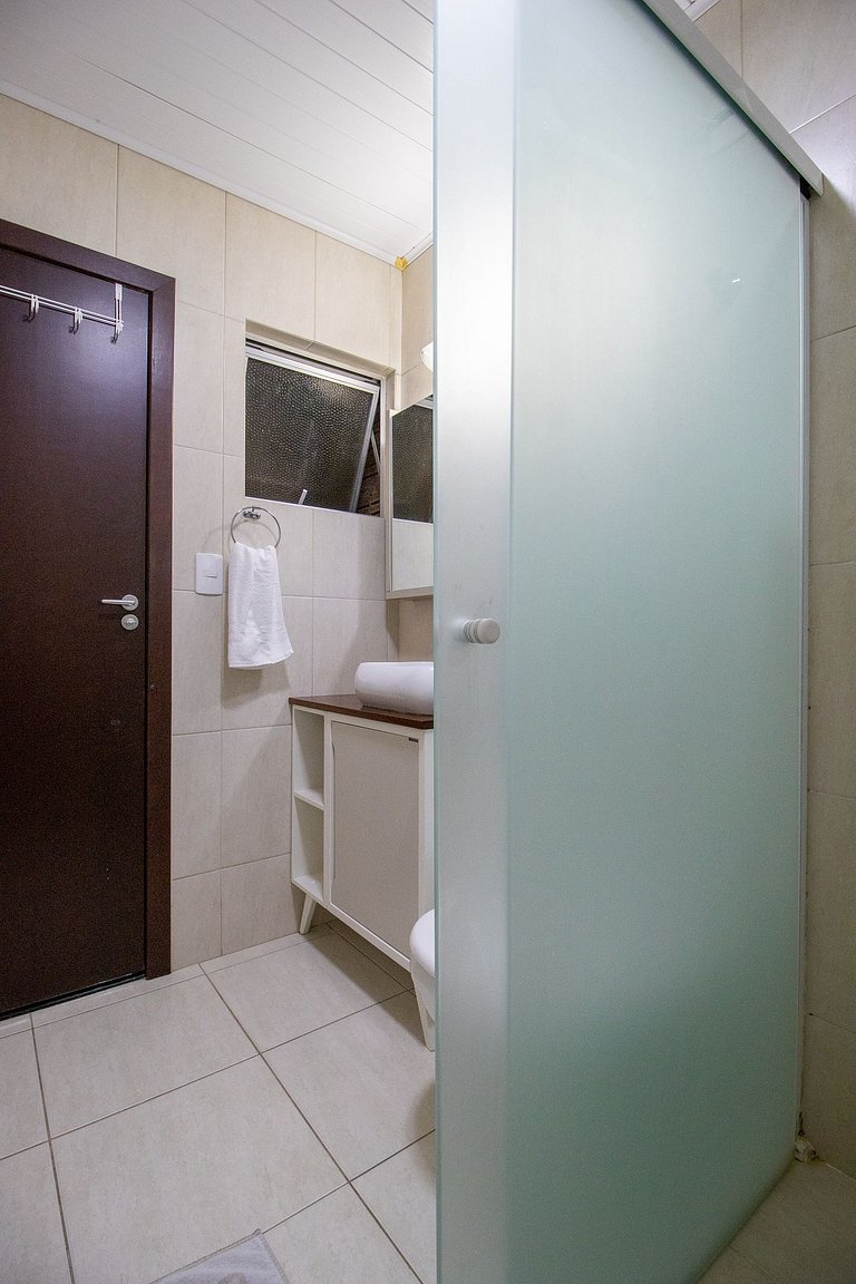 CDL52 - 2 Dorm, Climatizado, Esq. Av. Brasil