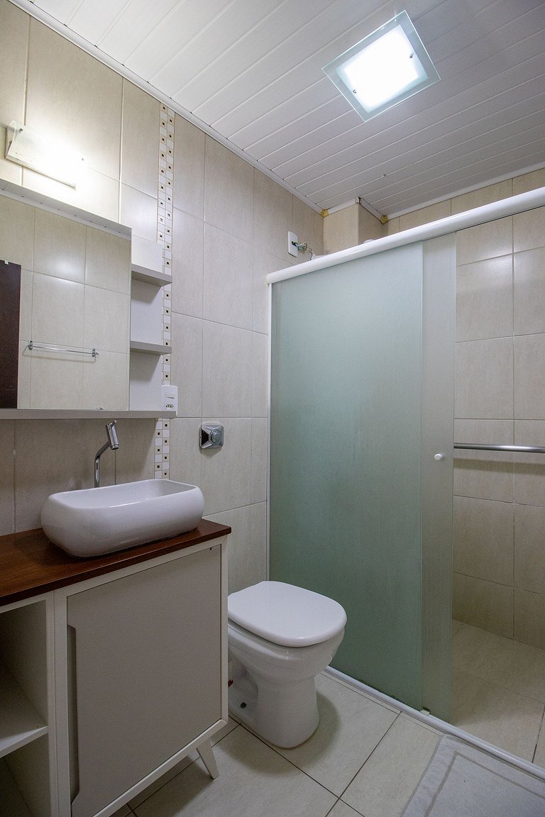 CDL52 - 2 Dorm, Climatizado, Esq. Av. Brasil