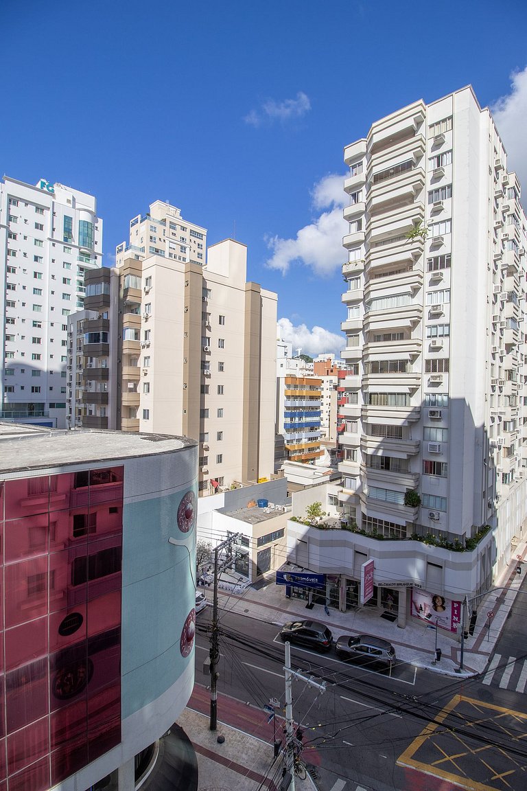 CDL52 - 2 Dorm, Climatizado, Esq. Av. Brasil