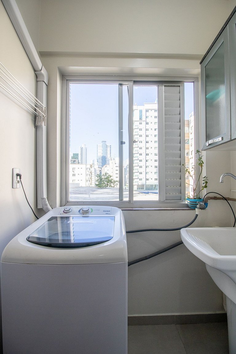 CDL52 - 2 Dorm, Climatizado, Esq. Av. Brasil