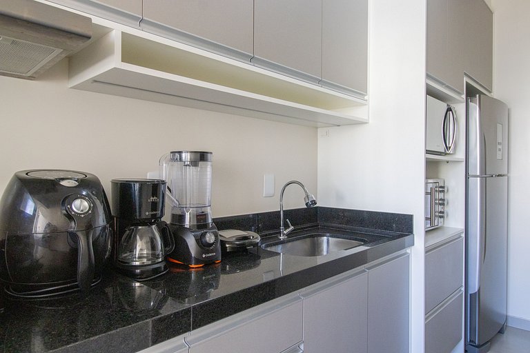 CDL52 - 2 Dorm, Climatizado, Esq. Av. Brasil