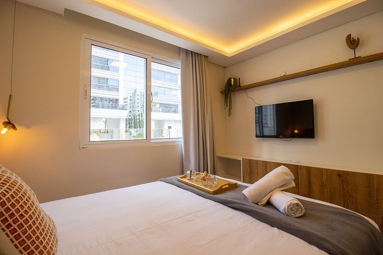 GMN51 - Av. Brasil, Climatizado, 2 suítes + 1 Dorm