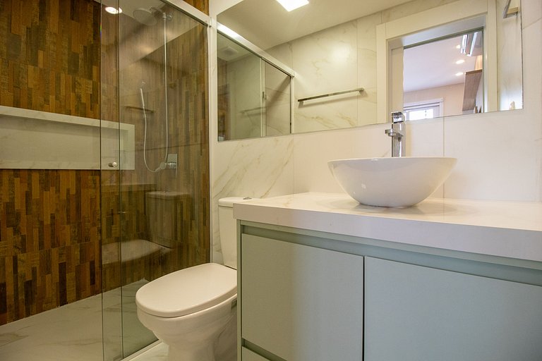 GMN51 - Av. Brasil, Climatizado, 2 suítes + 1 Dorm