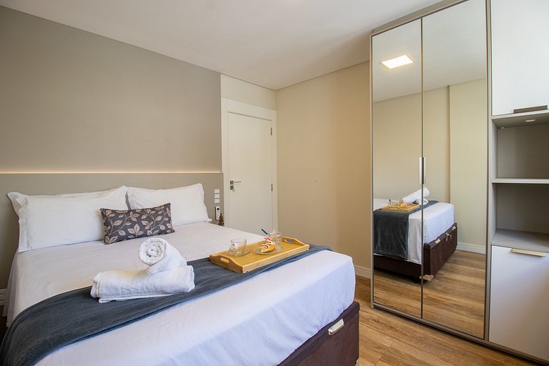 GMN51 - Av. Brasil, Climatizado, 2 suítes + 1 Dorm
