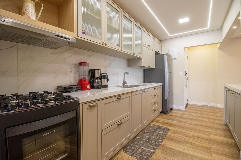 GMN51 - Av. Brasil, Climatizado, 2 suítes + 1 Dorm