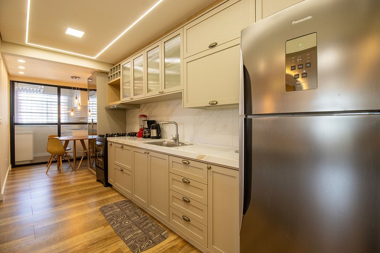 GMN51 - Av. Brasil, Climatizado, 2 suítes + 1 Dorm