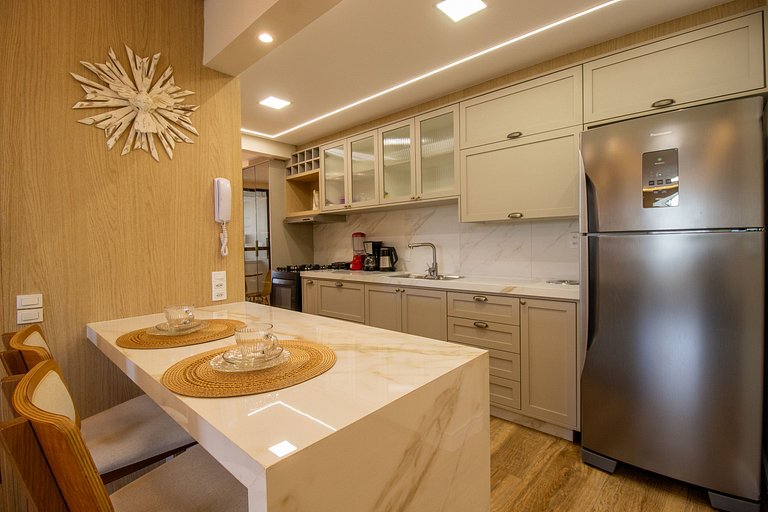 GMN51 - Av. Brasil, Climatizado, 2 suítes + 1 Dorm