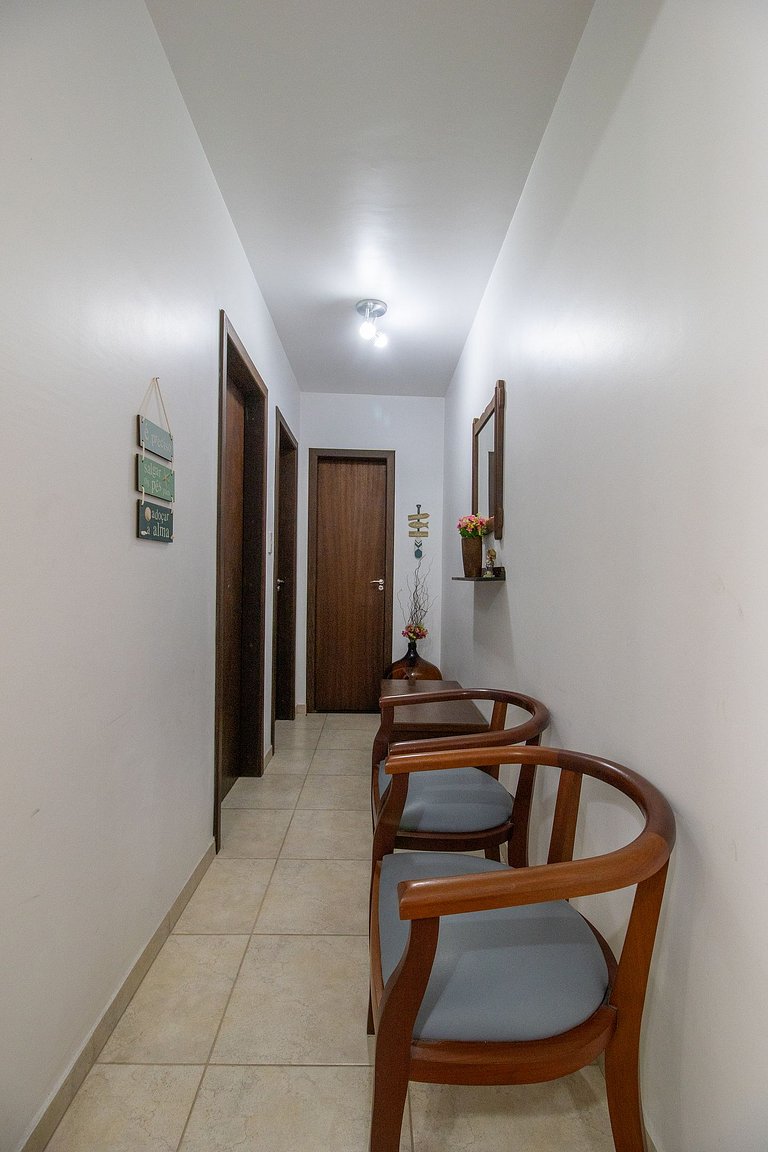 CRM38 - 2Dorm, Climatizado, Centro, Garagem, Wi-fi