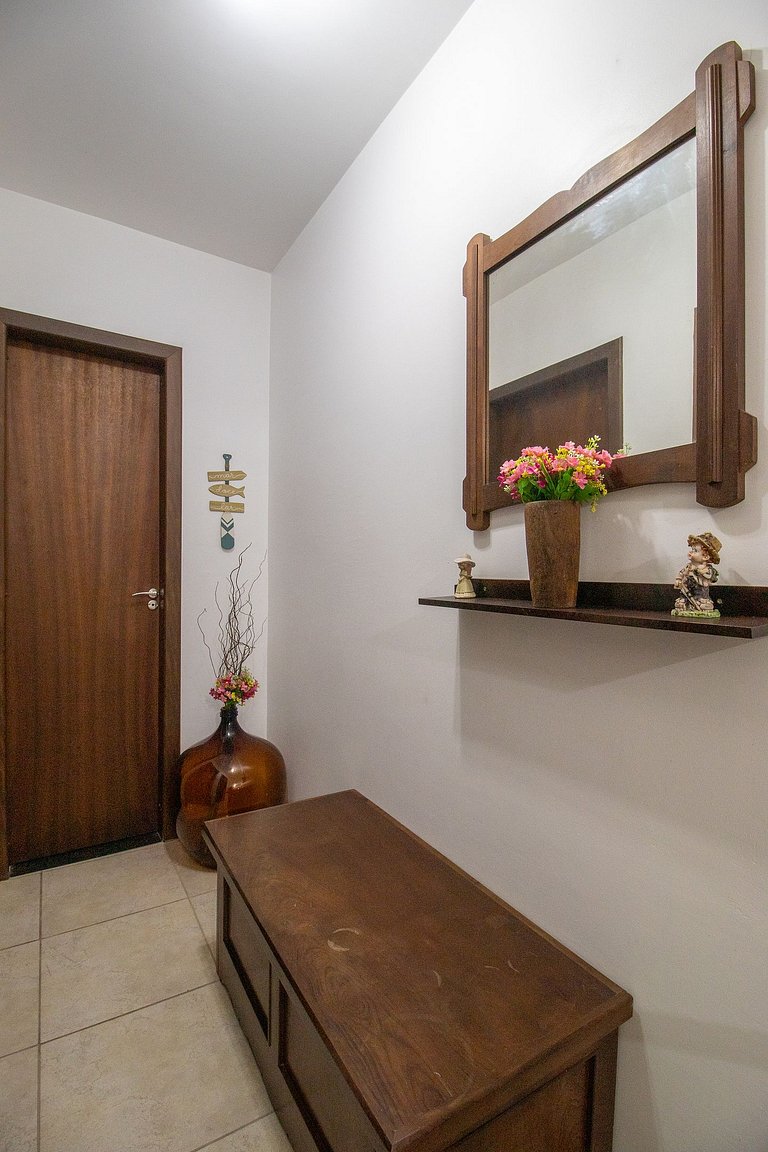 CRM38 - 2Dorm, Climatizado, Centro, Garagem, Wi-fi