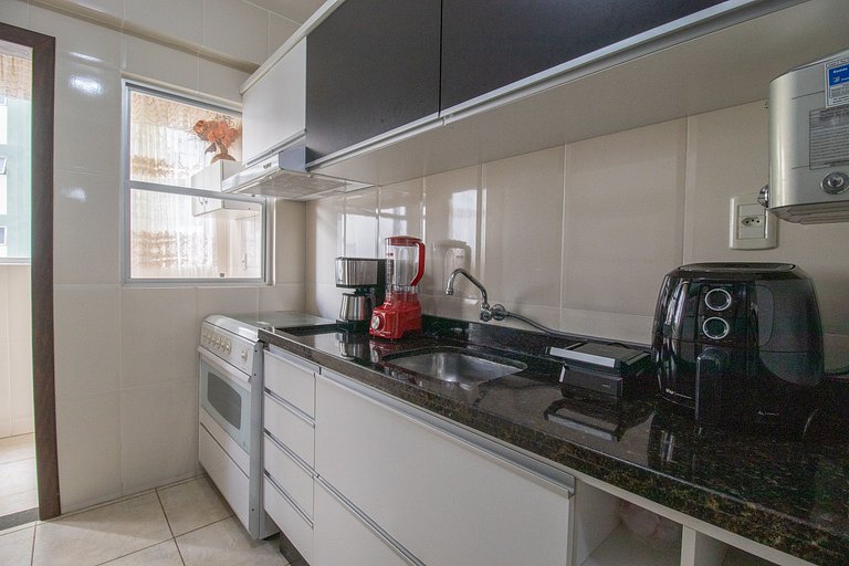 CRM38 - 2Dorm, Climatizado, Centro, Garagem, Wi-fi