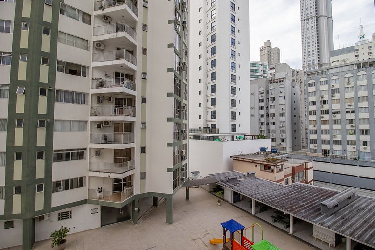 CRM38 - 2Dorm, Climatizado, Centro, Garagem, Wi-fi