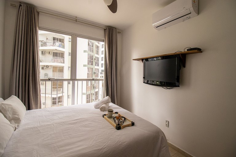 CRM38 - 2Dorm, Climatizado, Centro, Garagem, Wi-fi