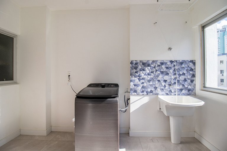 BLU41 - Av Brasil, 3 Dorm Climatizados, Garagem