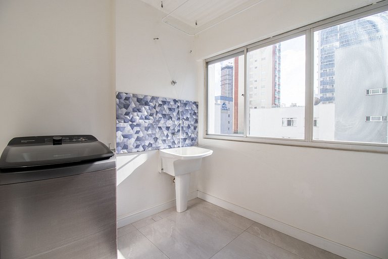 BLU41 - Av Brasil, 3 Dorm Climatizados, Garagem
