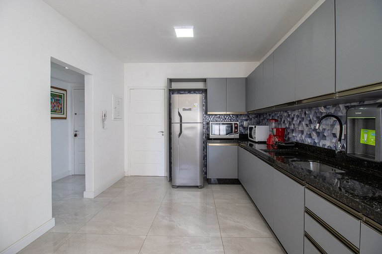 BLU41 - Av Brasil, 3 Dorm Climatizados, Garagem