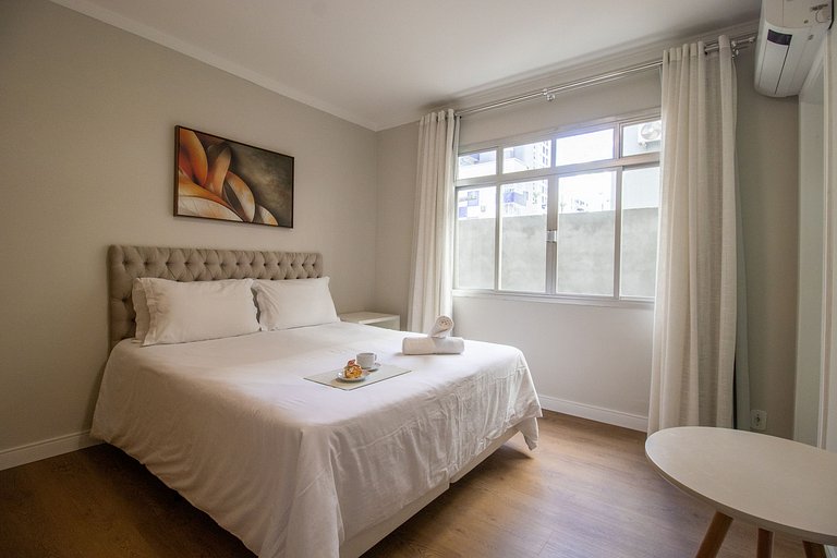 APU24 - Esq com Av Atlântica, 4 Dorm, Climatizado