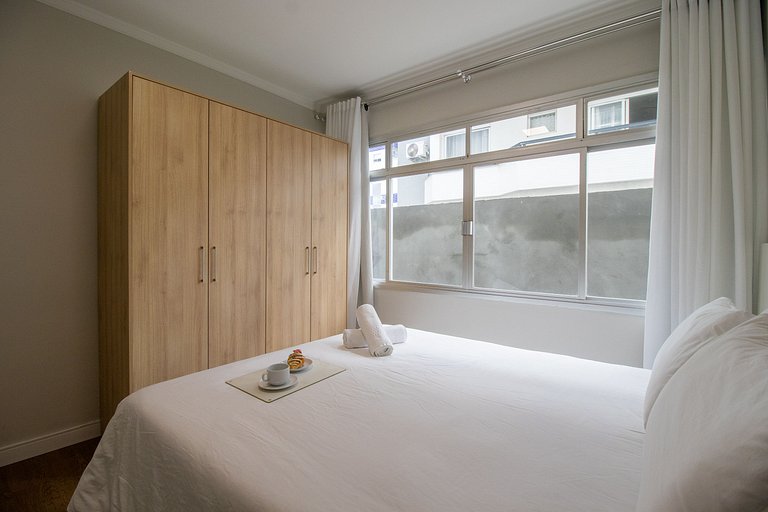 APU24 - Esq com Av Atlântica, 4 Dorm, Climatizado