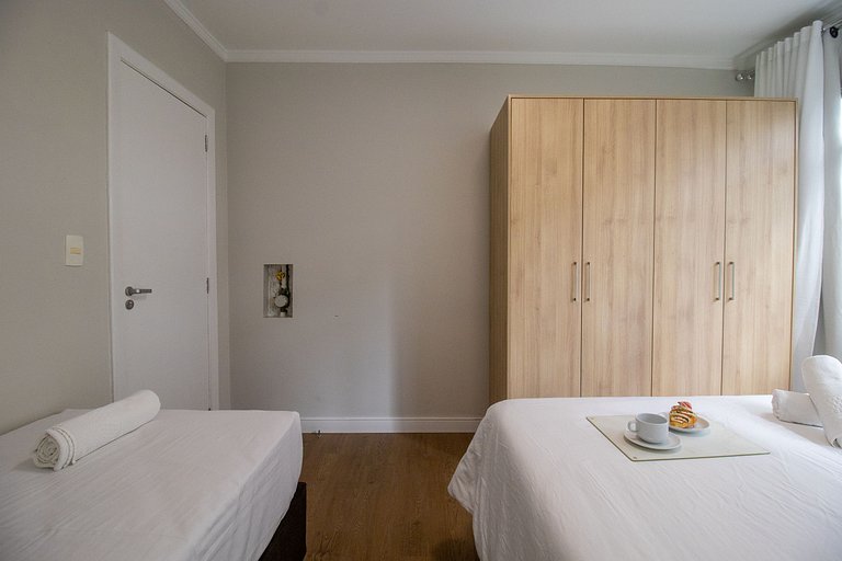 APU24 - Esq com Av Atlântica, 4 Dorm, Climatizado