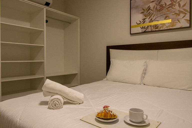 APU24 - Esq com Av Atlântica, 4 Dorm, Climatizado